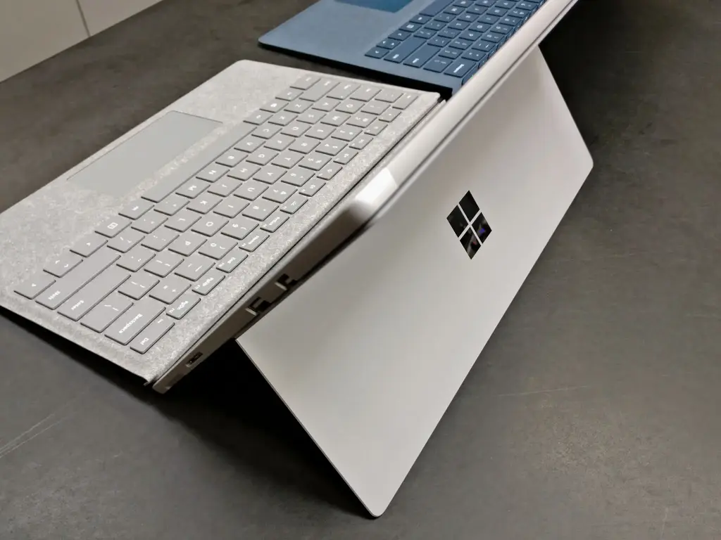 Surface Laptop